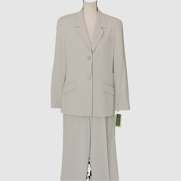 Alex New York neutral sand tan pantsuit tailored high waist monohchomatic 10 - Picture 9 of 16